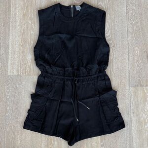CALIA by Carrie Underwood Black Sleeveless Romper. Size Medium.